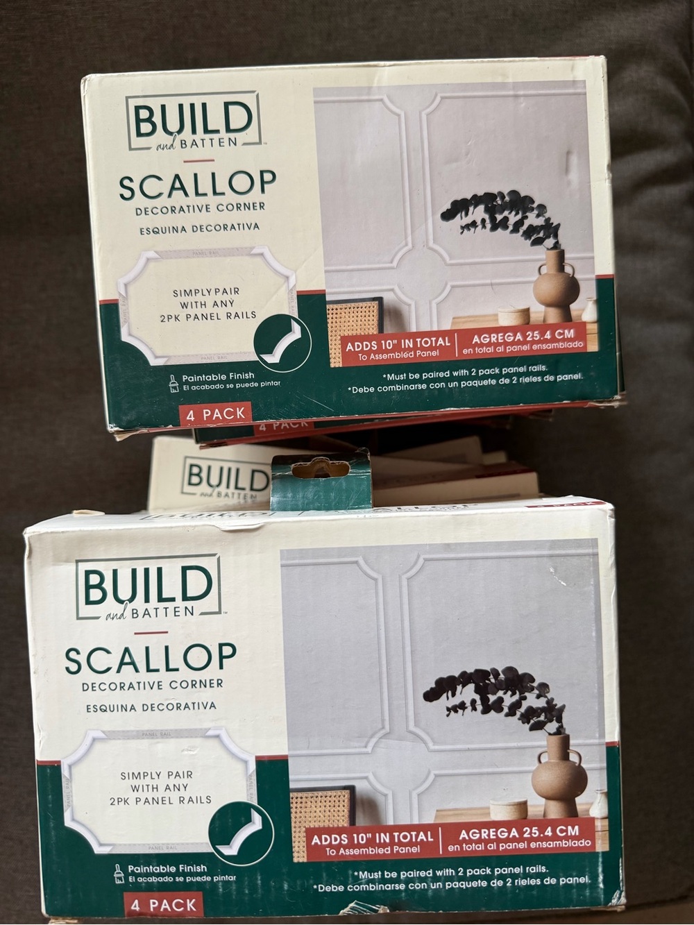 (2 unit Bundle) New in Box 4 pk each Scallop Decorative Corner - White